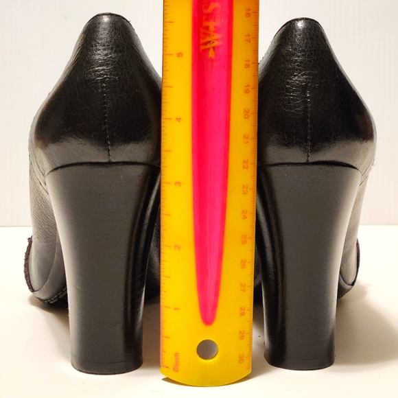 Tommy Hilfiger, 9M, Black Loafer Heel - Picture 3 of 9